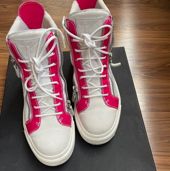 White w/ bright pink accents Giuseppe Zanotti high top sneakers size 39.5 - Picture 1 of 12